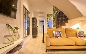 Cabanyal Boutique Beach House